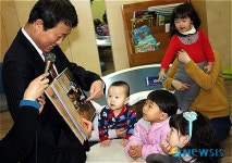 대구동부도서관, 명사의 그림책 읽어주기 인기