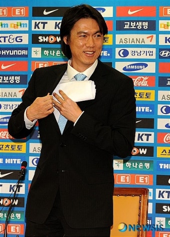 홍명보 신임 U-20 감독의 밝은 미소