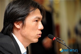 기자회견 갖는 홍명보 U-20 신임감독