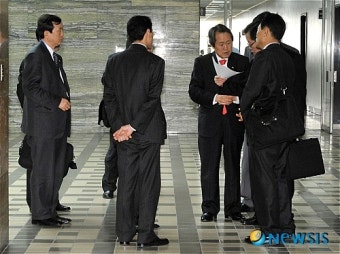 국회에 온 김태환 제주도지사