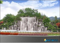 서진주IC 주변 인공폭포 등 경관 조성