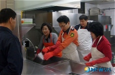 영등포소방서, 영등포노인종합복지관 내 경로식당 배식봉사