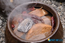 장독의 뜨거운 참숯