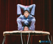 몽골민속예술공연단 기예 공연