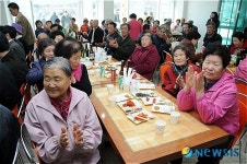 양구, 민통선 이북 펀치마을 경로잔치