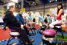 실내에서 편하게 즐기며 하는 승마운동