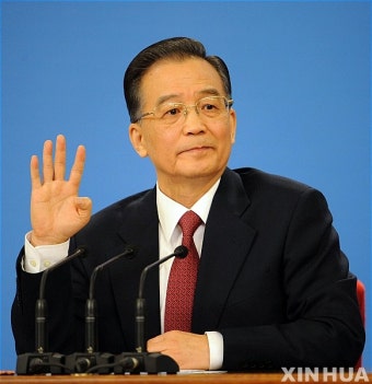 전인대 폐막…기자회견 중인 中 원자바오 총리