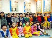 소방안전교육 받는 어린이들