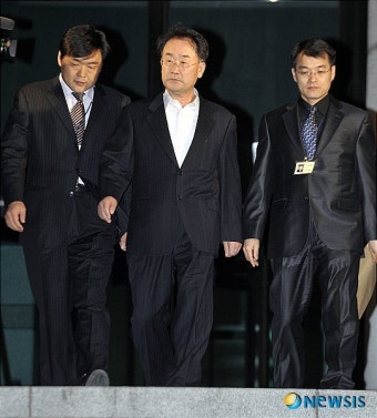 구속되는 박정규 전 대통령 민정수석비서관