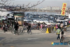 4월의 가볼만한 곳-서울 여의도 자전거 대여소