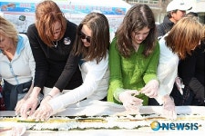 울진대게로 100m 김밥 만들어요