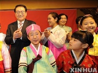 한중문화원 방문한 리창춘 상무위원