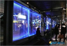 압구정로 버스정류장에 첨단 디지털 미디어 작품 설치