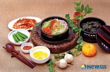 전주콩나물 국밥 전문점 완산골 명가‥불황 없어요