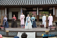 고궁에서 풍류음악을 그리다