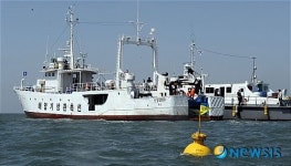 기상청, 신안군 시아바다 표류형 파고관측 부이 설치