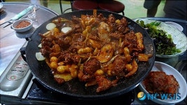 [뉴시스아이즈]맛있는 집-서울 토끼굴 닭발예찬