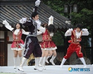 주엽고등학교 치어리더 히어로팀의 무대