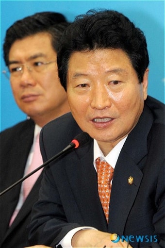 안상수 신임 원내대표 기자간담회