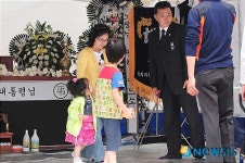 화랑유원지 분향소 찾은 조문객