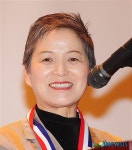 소감 전하는 노준의 토탈미술관장