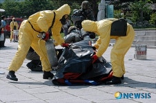 화학테러대비 훈련하는 119특수구조대