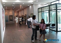 금산 청산아트홀 관람객 북적
