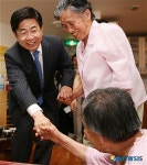 경로당 무료급식 실태 점검나선 강남구청장