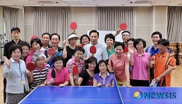 주민자치센터 방문한 이명박 대통령