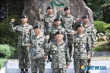 가족애 전우애로 똘똘 뭉친 父子 특전용사 9명 한솥밥