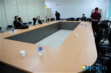 교섭 테이블을 비우는 울산 플랜트 노사