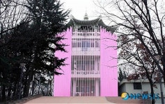 디자인비엔날레 작품되는 사직공원 팔각정