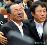 오열하는 김재수 원정대장