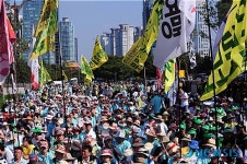 거리 메운 노조원들