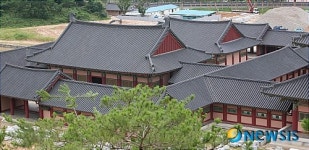 백제역사재현단지내,  1300년만에 모습을 드러낸 백제왕궁내 서궁모습