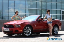 2010년형 포드 스포츠카 머스탱 쿠페·컨버터블