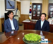 창원시-롯데마트 양측 대표, 창원광장 롯데마트 논의 시작