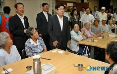 대청종합사회복지관 방문한 맹정주 구청장