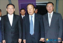 문수양궁장 들어서는 대회관계자