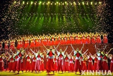 화려한 사르수엘라 공연
