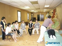 ‘낸시 레이건여사도 한방시술 별난 한의사 박동현씨 <뉴욕에서 만난 사람>