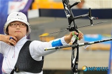 시위를 떠나는 화살