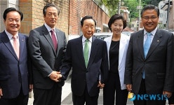 김영삼 전 대통령, 정몽준 대표와 의원들 배웅