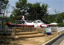 사천시, 항공도시 알린다…사천휴게소에 항공기 전시