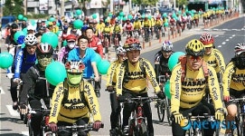 줄지어 달리는 경남도민자전거대행진