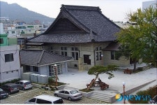 복원된 최초 일본식 불교사원 동본원사 목포별원