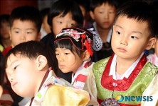 추석예절 교육에 어린이들, 귀 쫑긋