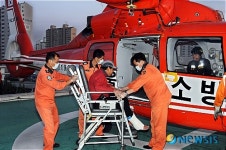 부상자 병원으로 이송