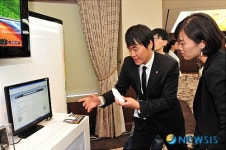 게임콘트롤러 오바, 못하는게 없네