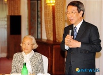 정운찬 총리, 공관 인근 주민 초청 오찬 간담회